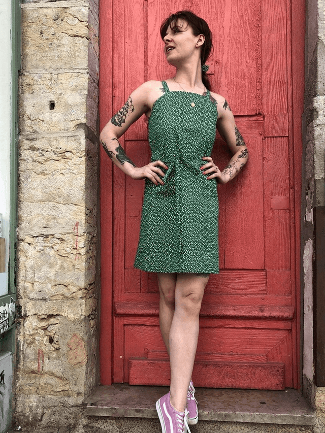 Robe Mikro verte fleurs blanches 