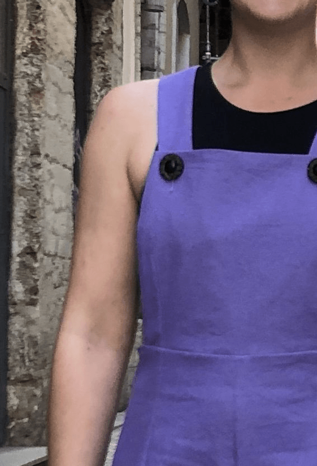 Salopette mauve à boutons  