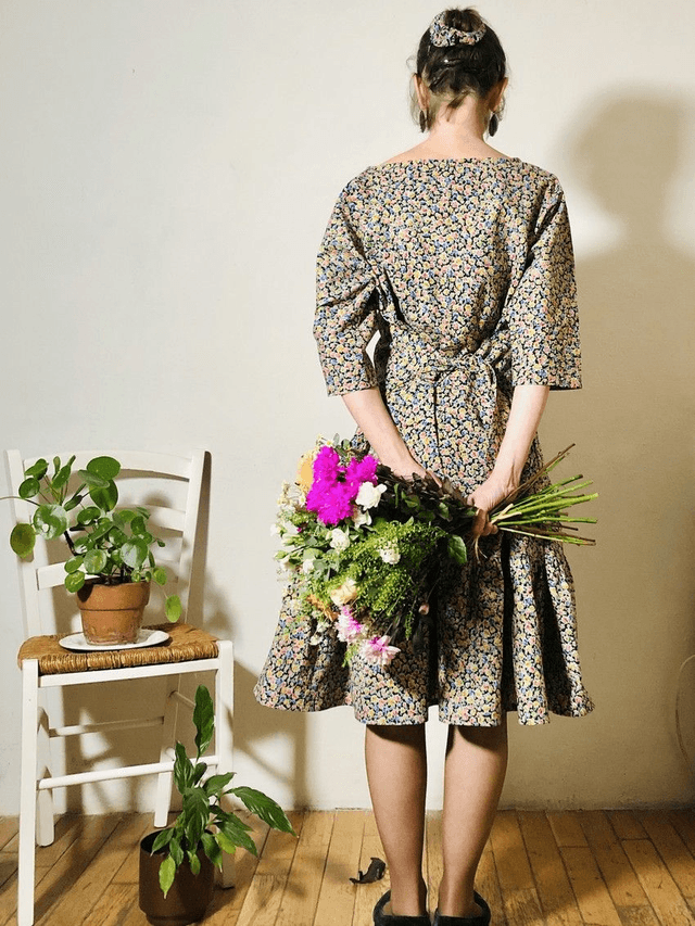  Robe Folkado noire fleurs  multico
