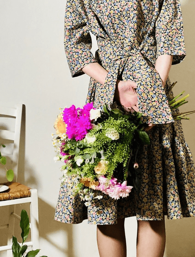 Robe Folkado noire fleurs  multico
