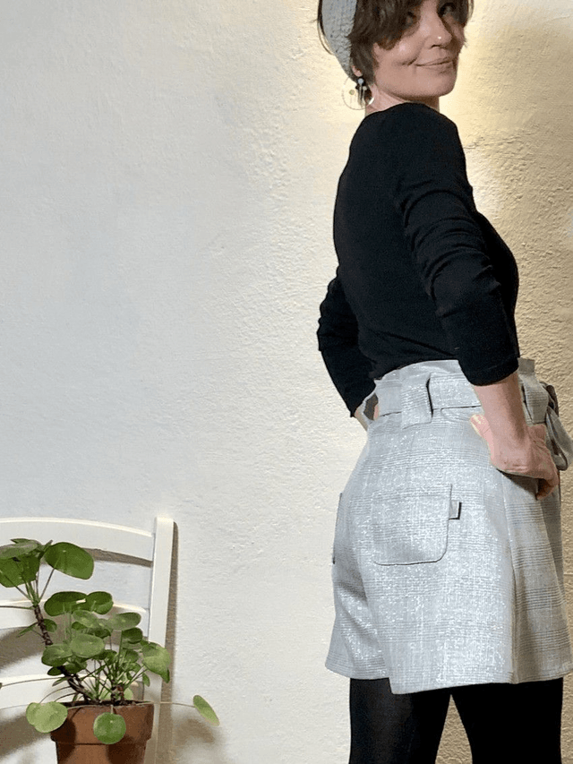 Short argenté Taille 38