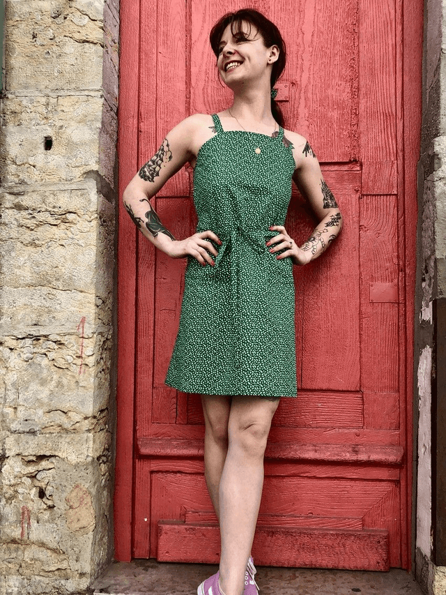 Robe Mikro verte fleurs blanches 